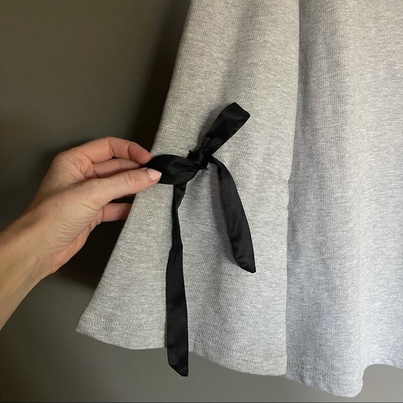Sanctuary Tierney Bow Sleeve Sweatshirt Grey‎ Size XS Bell Sleeves Casual Comfy - Picture 8 of 14